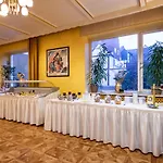 Hotel Goldflair Am Rathaus 3*