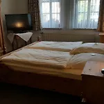 Goldflair Am Rathaus Hotel
