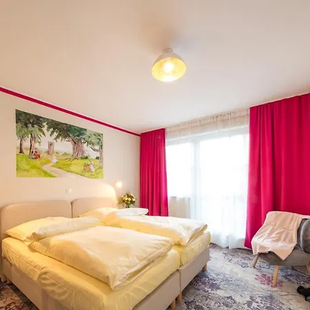 Goldflair Am Rathaus 3*