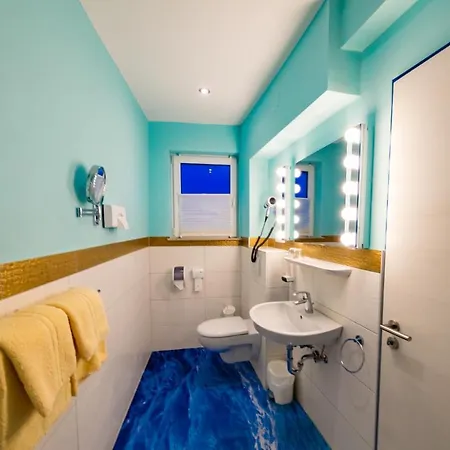 Goldflair Am Rathaus Hotell Korbach