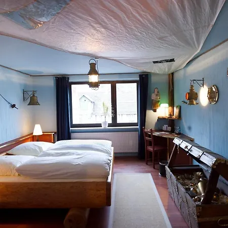 Goldflair Am Rathaus Hotel