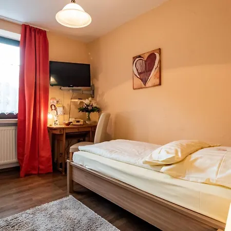 Hotell Goldflair Am Rathaus