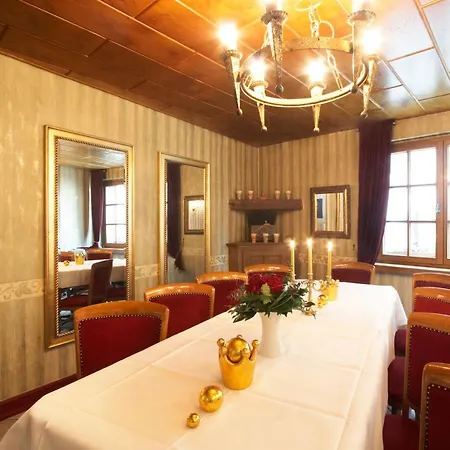 Goldflair Am Rathaus Корбах