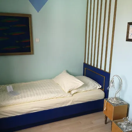 Hotel Goldflair Am Rathaus 3*