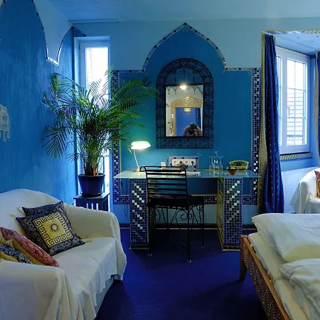 Hotell Goldflair Am Rathaus