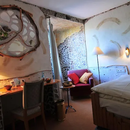 Hotel Goldflair Am Rathaus 3*