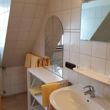 Hotell Goldflair Am Rathaus 3*