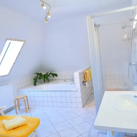 Goldflair Am Rathaus Hotell Korbach