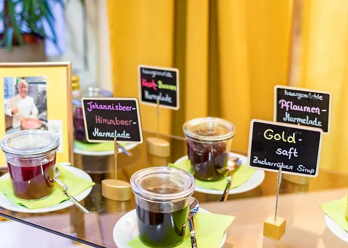 Goldflair Am Rathaus Hotel