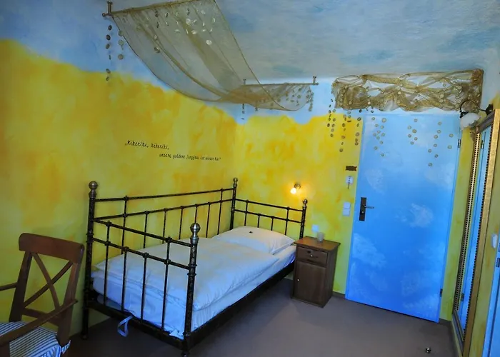 Goldflair Am Rathaus