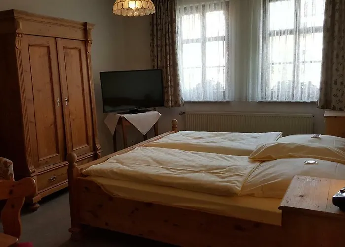 Hotel Goldflair Am Rathaus 3*